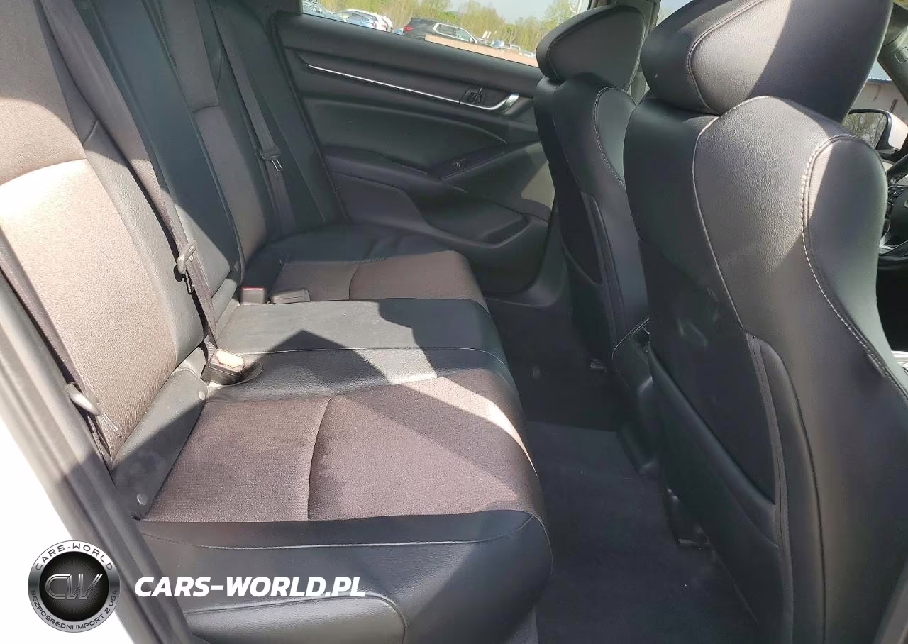 2018 Honda Accord Sport VIN:1HGCV2F36JA043587 - 10