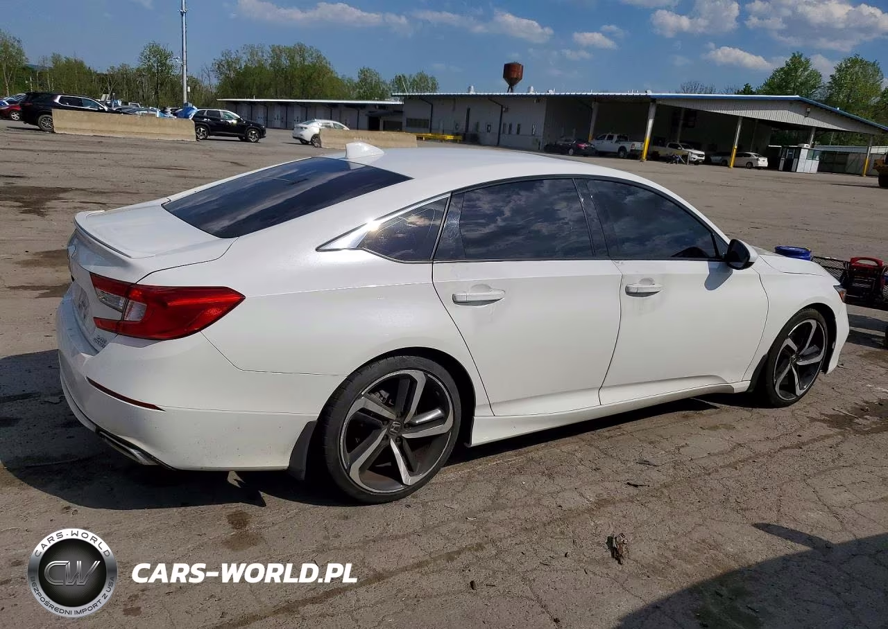 2018 Honda Accord Sport VIN:1HGCV2F36JA043587 - 3