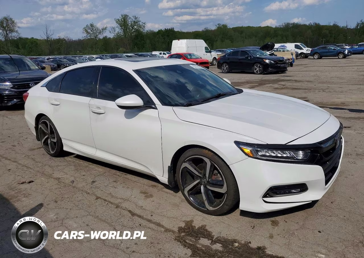 2018 Honda Accord Sport VIN:1HGCV2F36JA043587 - 4