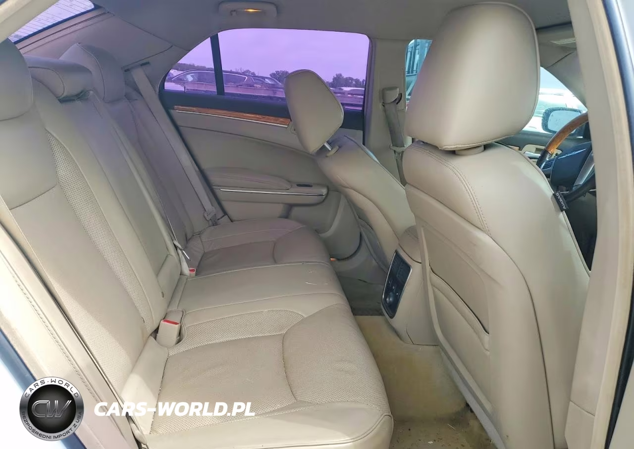 2012 Chrysler 300 Limited VIN:2C3CCACG4CH182857 - 10