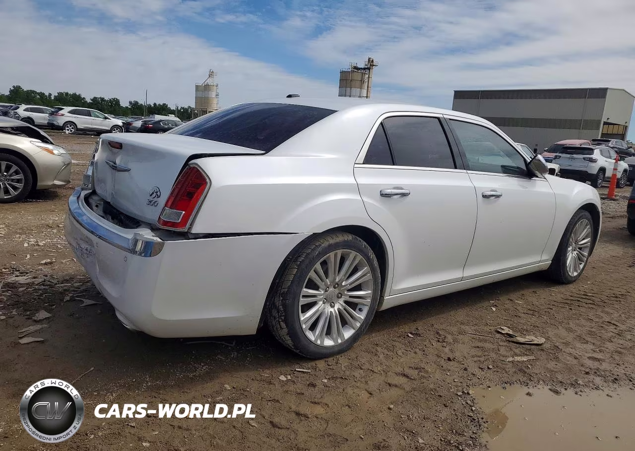 2012 Chrysler 300 Limited VIN:2C3CCACG4CH182857 - 3