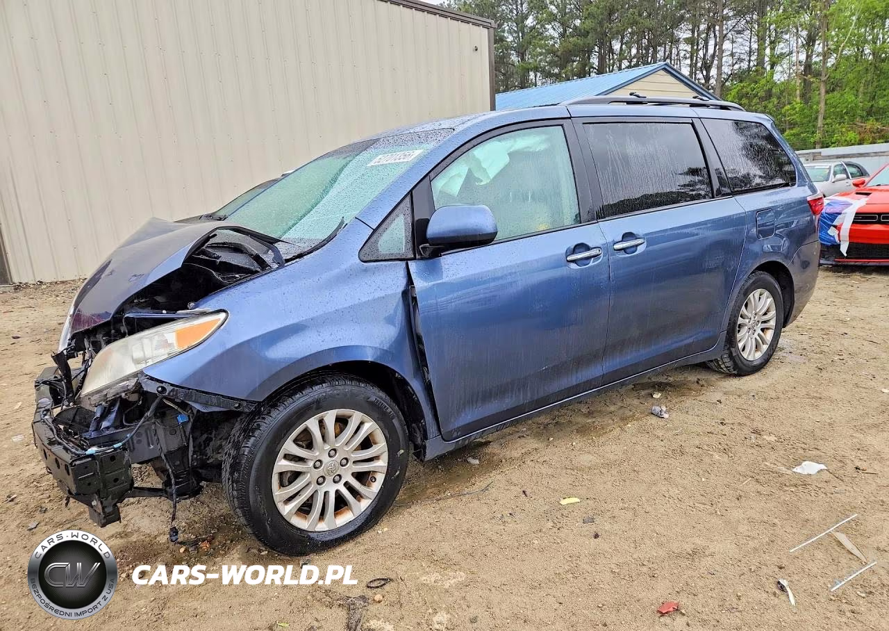 2015 Toyota Sienna Xle Premium 8-Passenger