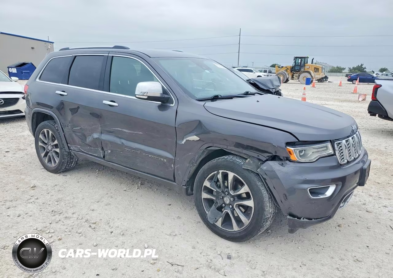 2018 Jeep Grand Cherokee Overland VIN:1C4RJECG6JC109346 - 4