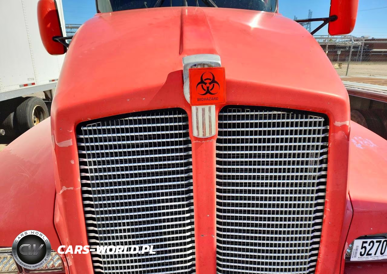 2000 Kenworth T600 Semi Truck VIN:1XKADU9X8YR841639 - 7