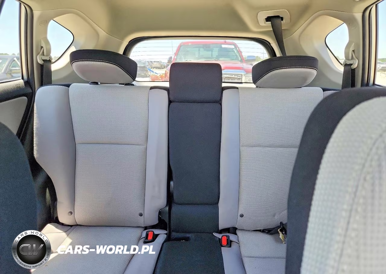2016 Toyota Rav4 Xle VIN:2T3RFREV3GW463903 - 10