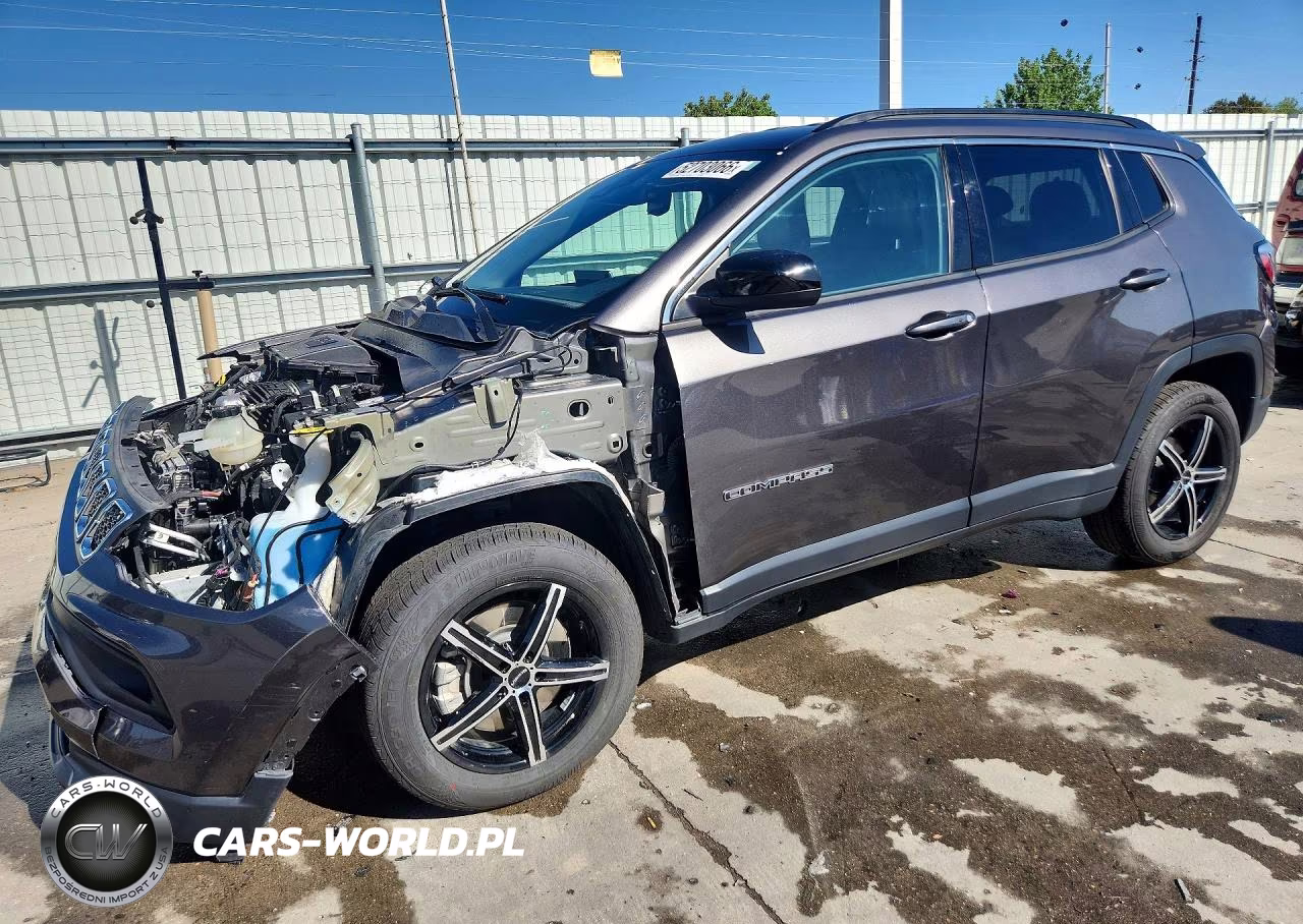 2024 Jeep Compass Latitude – zdjęcie 1 z 14