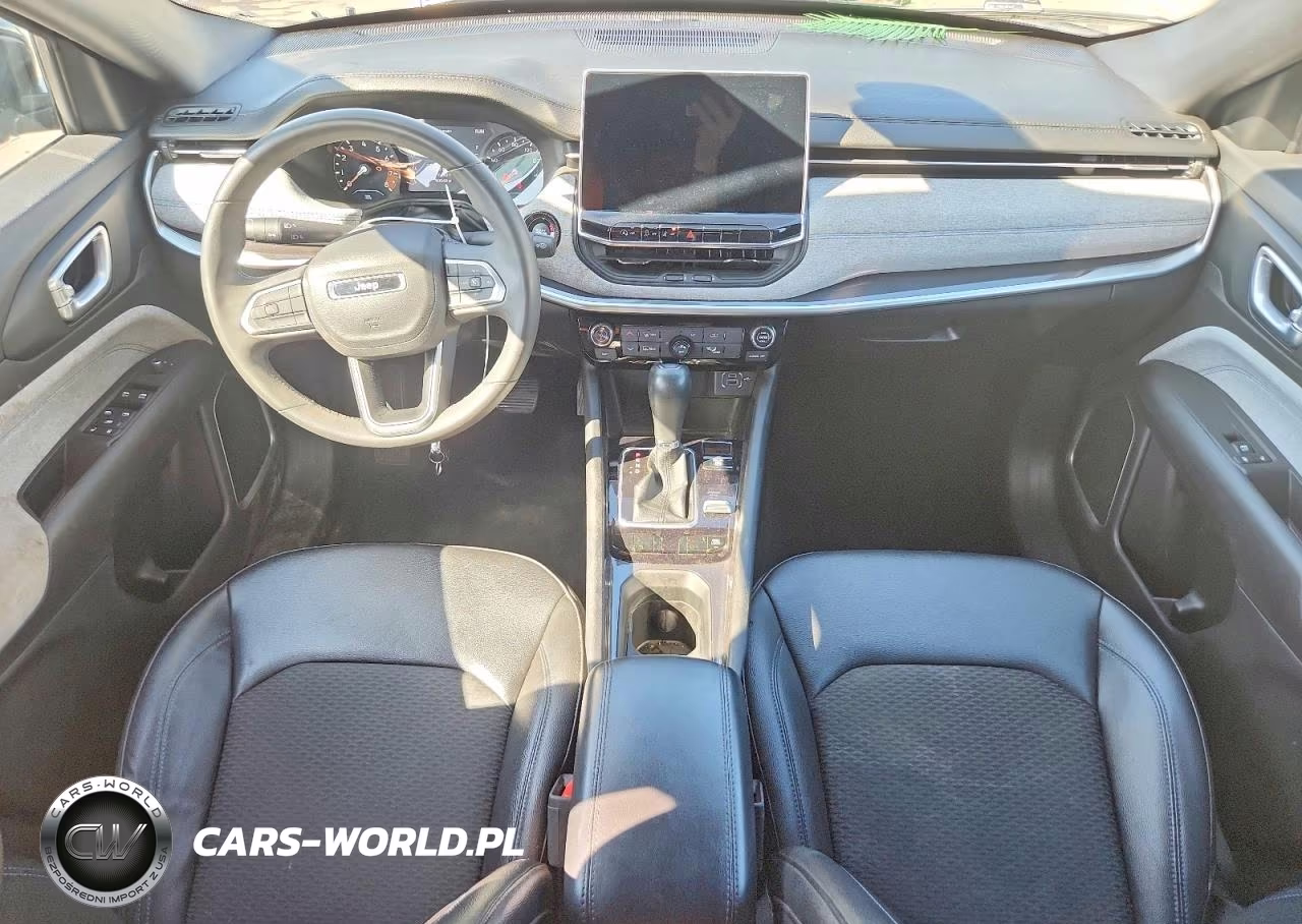 2024 Jeep Compass Latitude VIN:3C4NJDBN0RT596228 - 8
