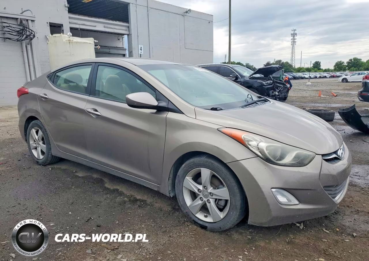 2013 Hyundai Elantra Gls VIN:5NPDH4AE1DH319220 - 4