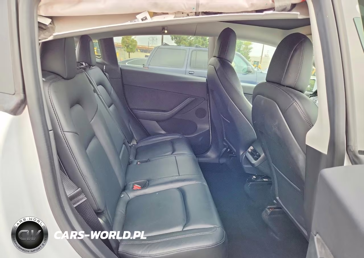 2020 Tesla Model Y VIN:5YJYGDEE1LF045707 - 11