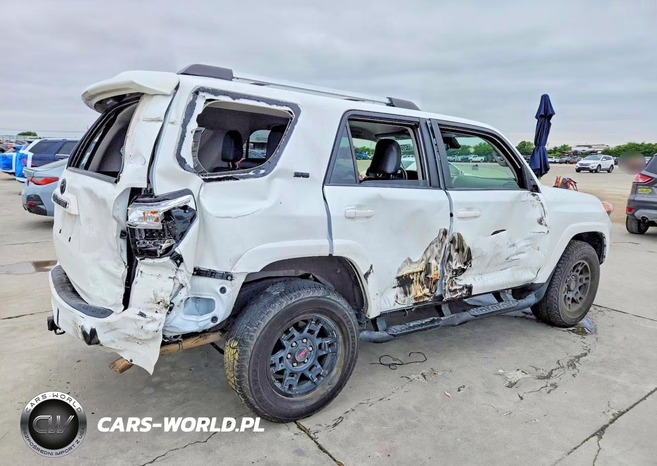 2024 Toyota 4Runner Sr5 VIN:JTEMU5JR9R6261195 - 3