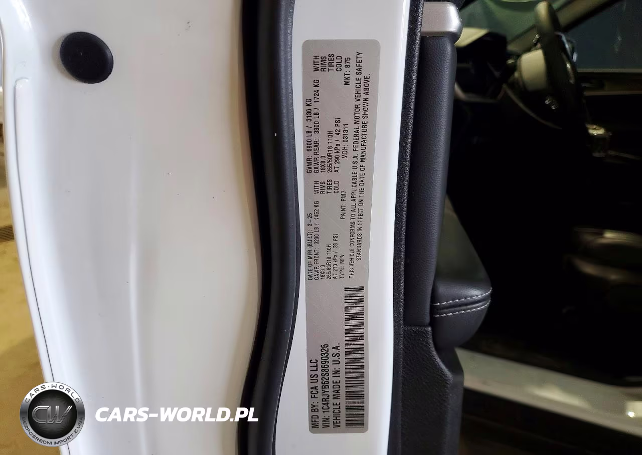 2025 Jeep Grand Cherokee 4Xe VIN:1C4RJYB62S8690326 - 14