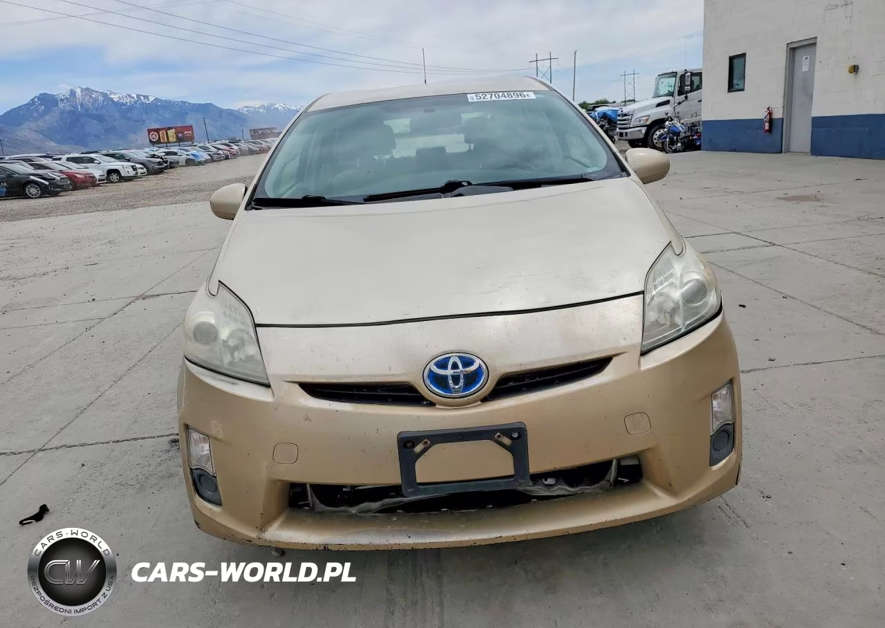 2011 Toyota Prius Two VIN:JTDKN3DU4B1453169 - 5