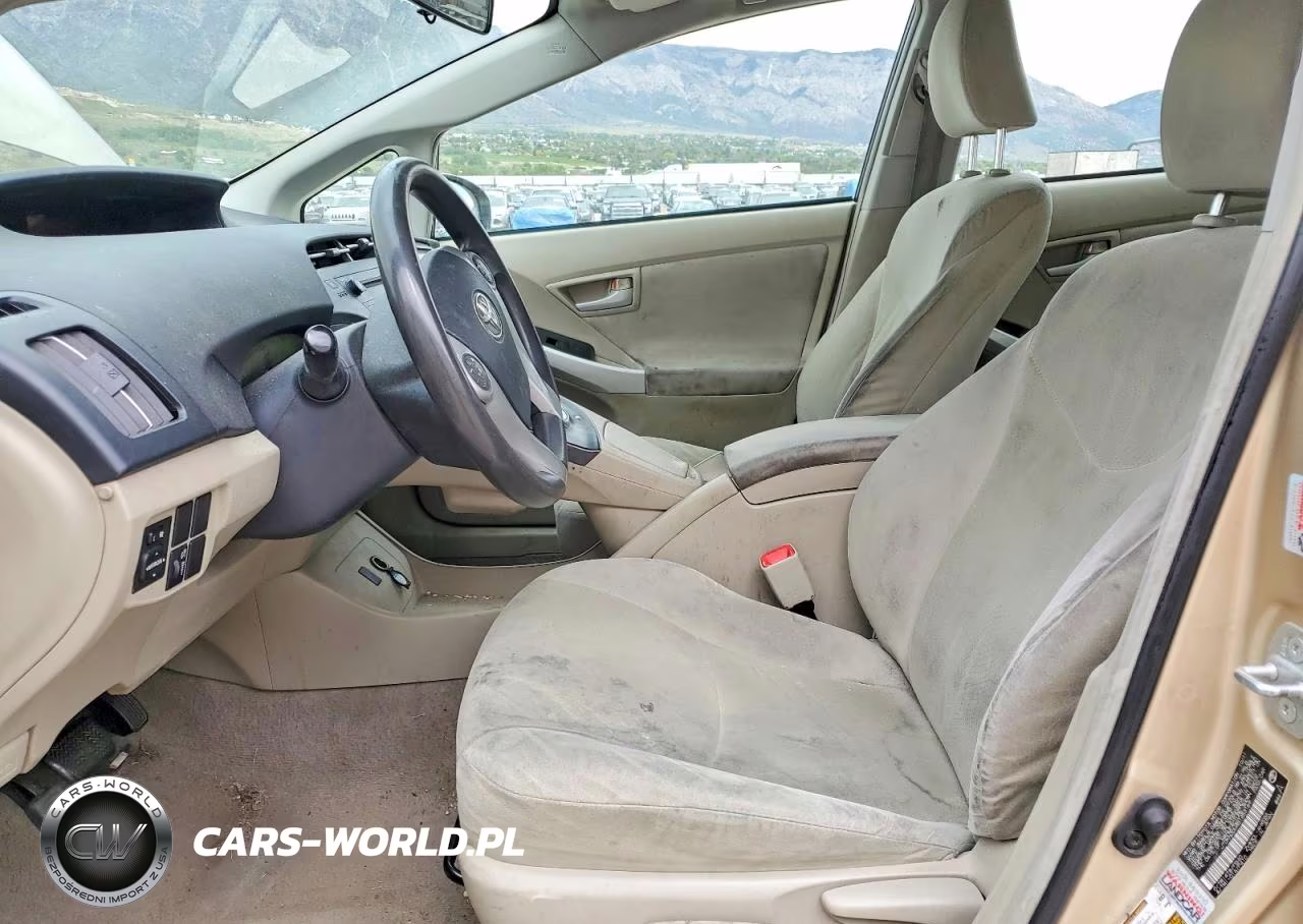 2011 Toyota Prius Two VIN:JTDKN3DU4B1453169 - 7