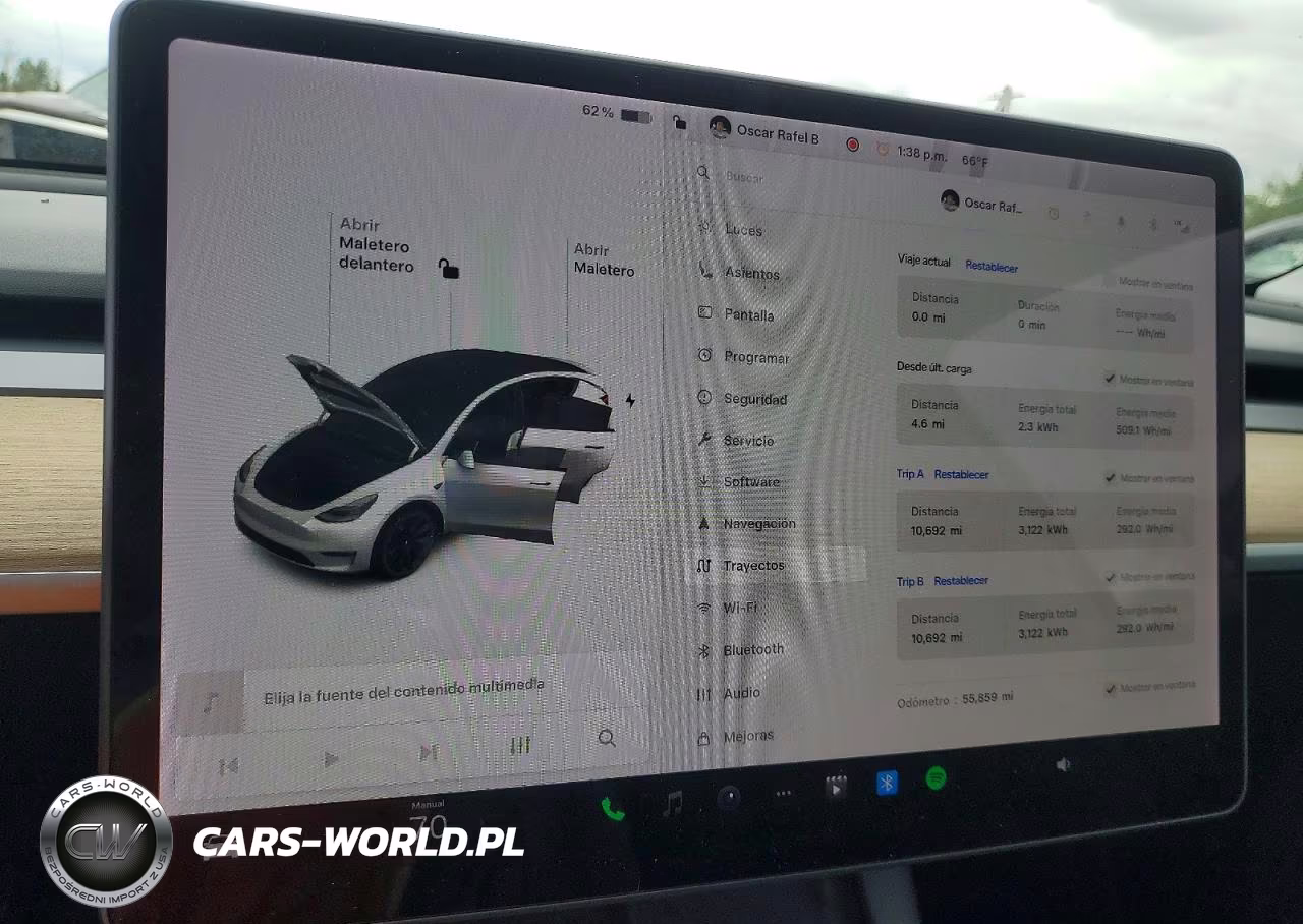 2021 Tesla Model Y VIN:5YJYGAEE0MF232081 - 9