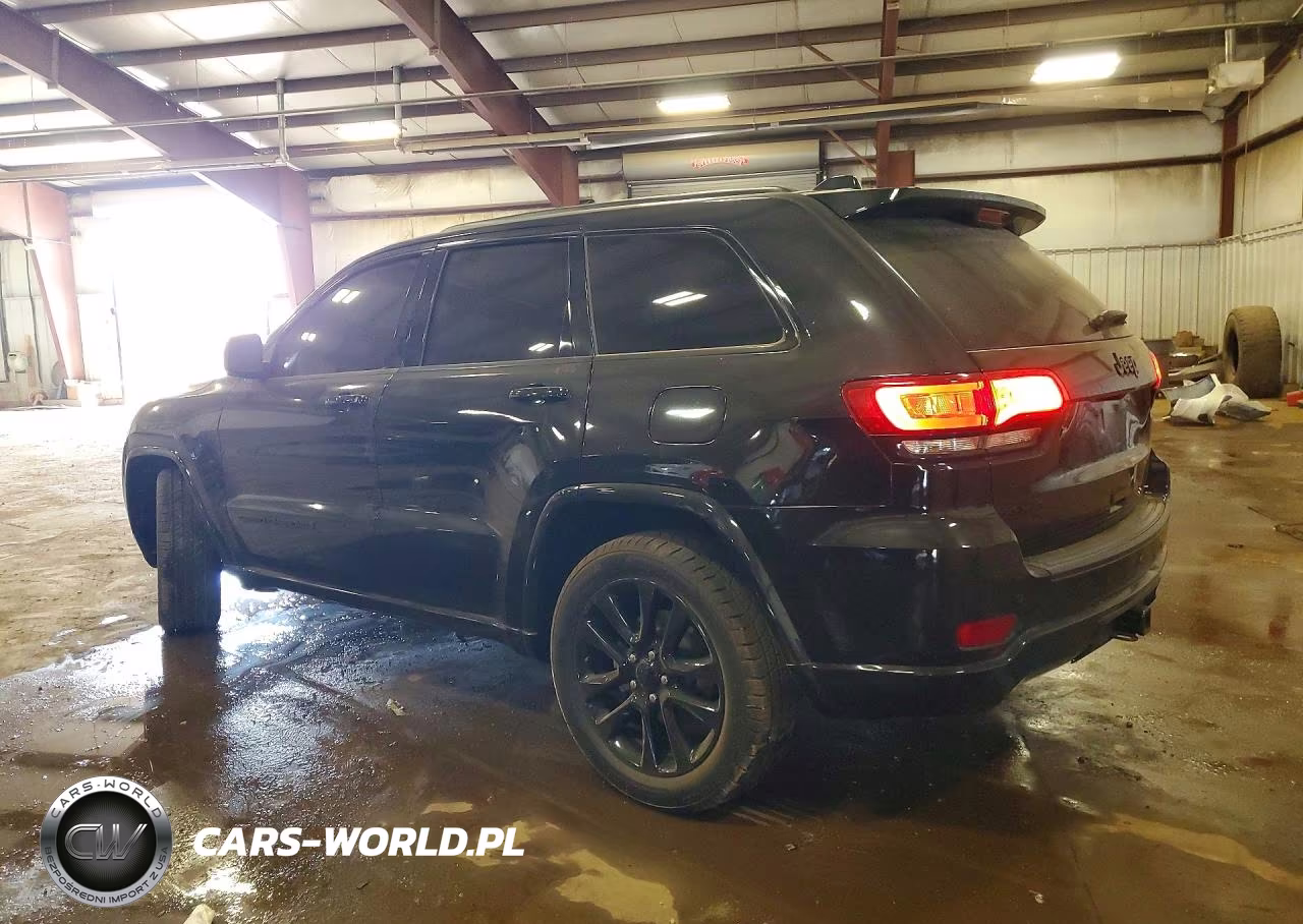 2018 Jeep Grand Cherokee Laredo VIN:1C4RJFAG1JC491651 - 2