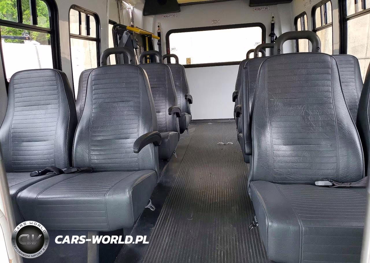 2012 Chev Express G3500 VIN:1GB3G3BG0C1135423 - 11