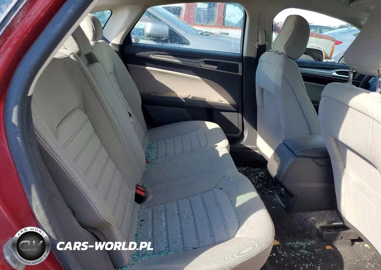 2020 Ford Fusion S VIN:3FA6P0G70LR123221 - 10