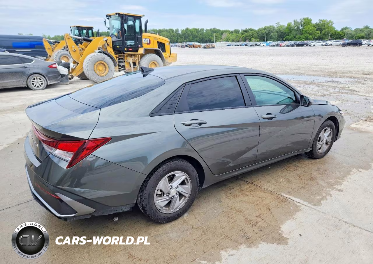 2024 Hyundai Elantra Se VIN:KMHLL4DG0RU713713 - 3