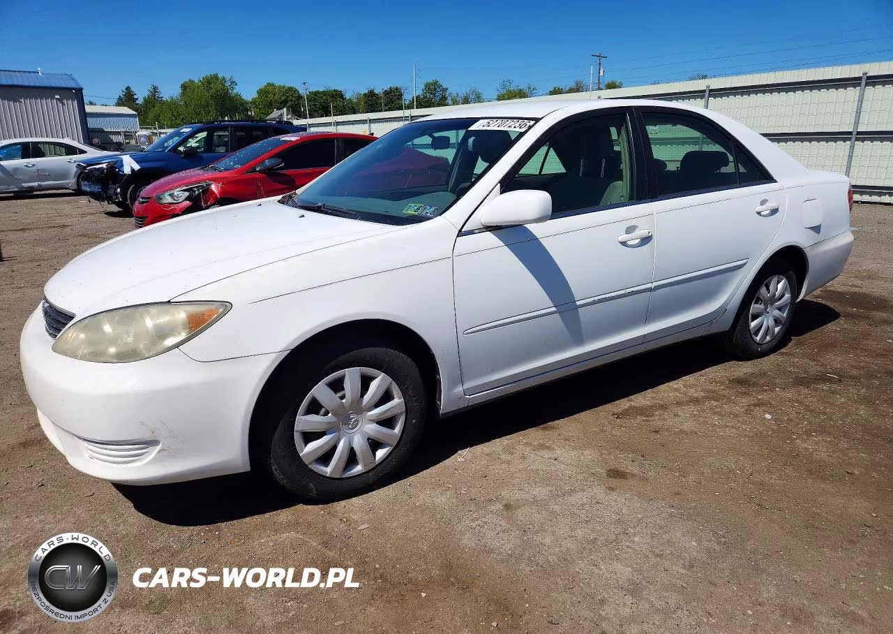 2005 Toyota Camry Le