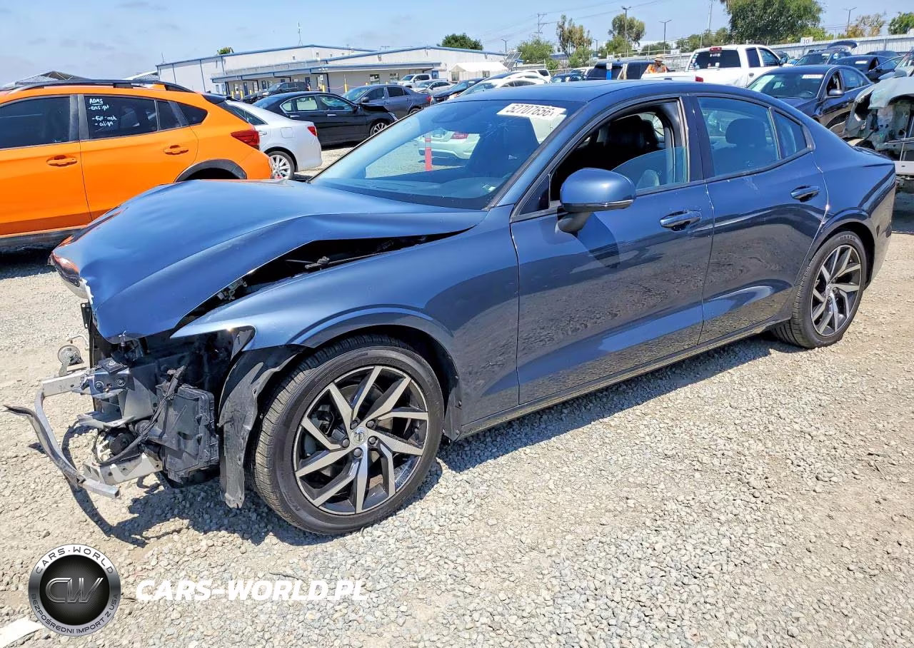 2020 Volvo S60 T5 Momentum