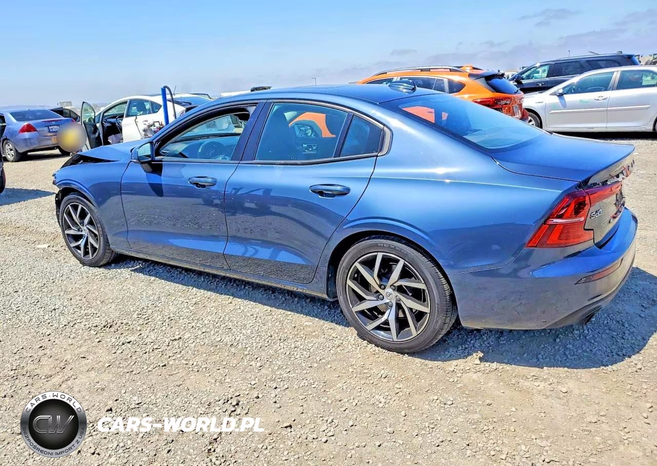 2020 Volvo S60 T5 Momentum VIN:7JR102FK9LG047811 - 2