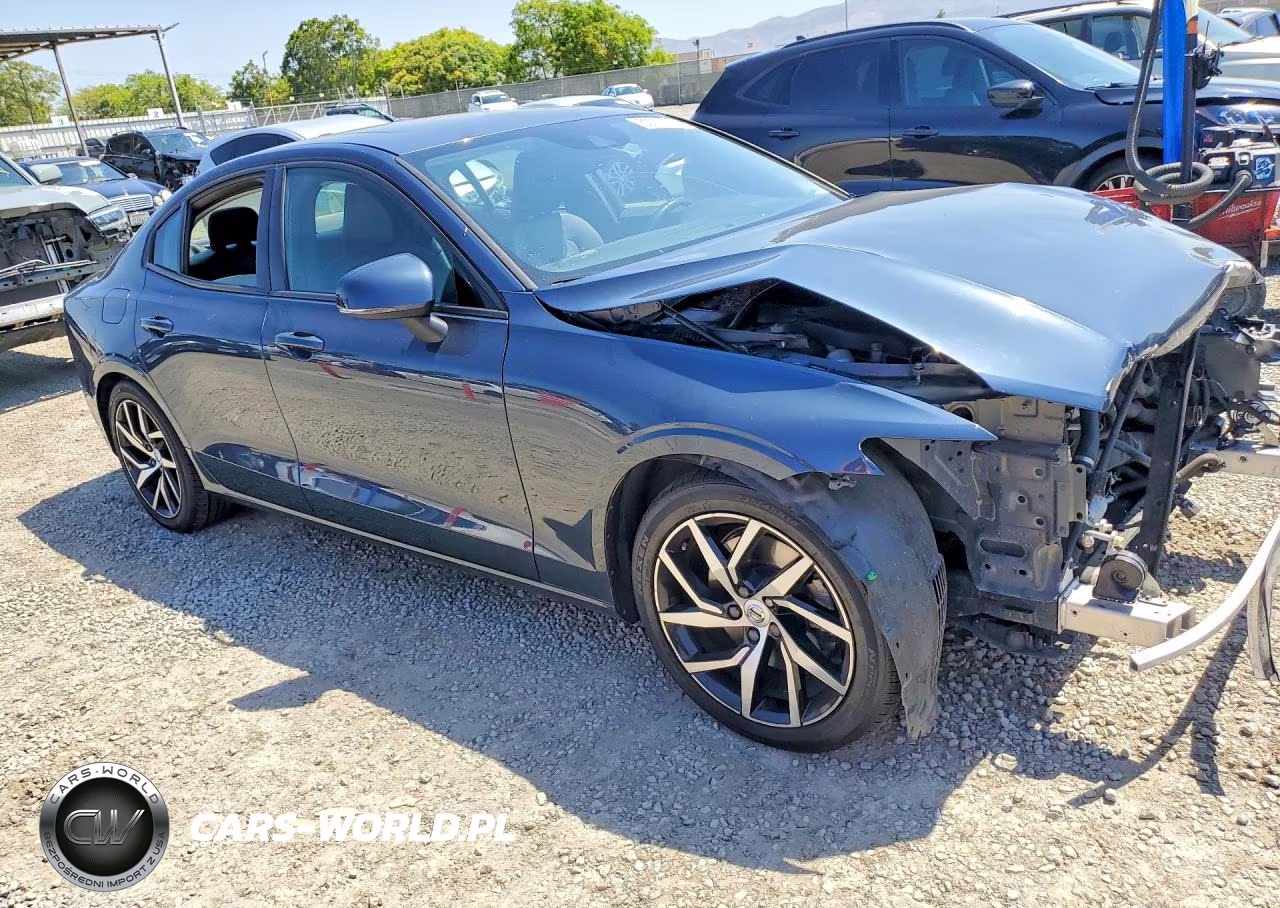 2020 Volvo S60 T5 Momentum VIN:7JR102FK9LG047811 - 4