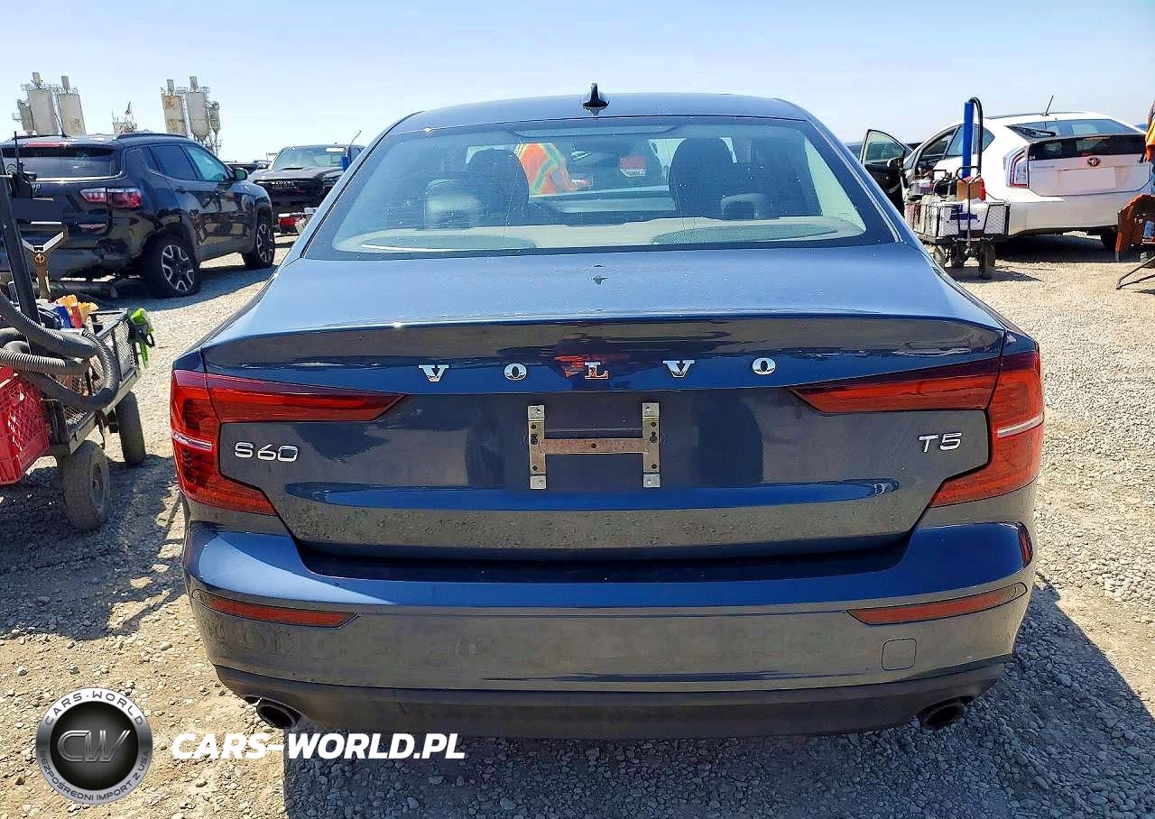 2020 Volvo S60 T5 Momentum VIN:7JR102FK9LG047811 - 6