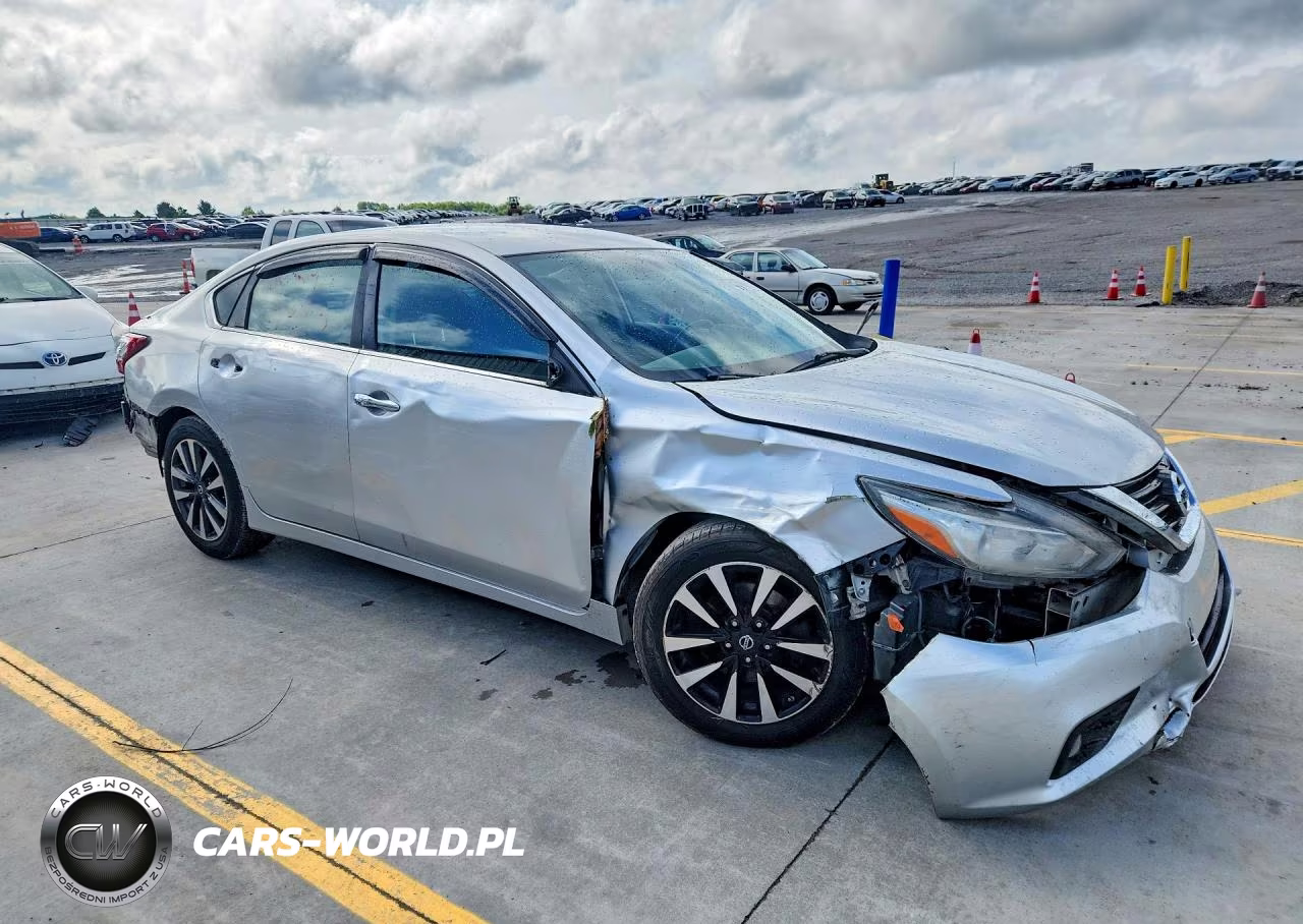 2018 Nissan Altima VIN:1N4AL3AP1JC264892 - 4
