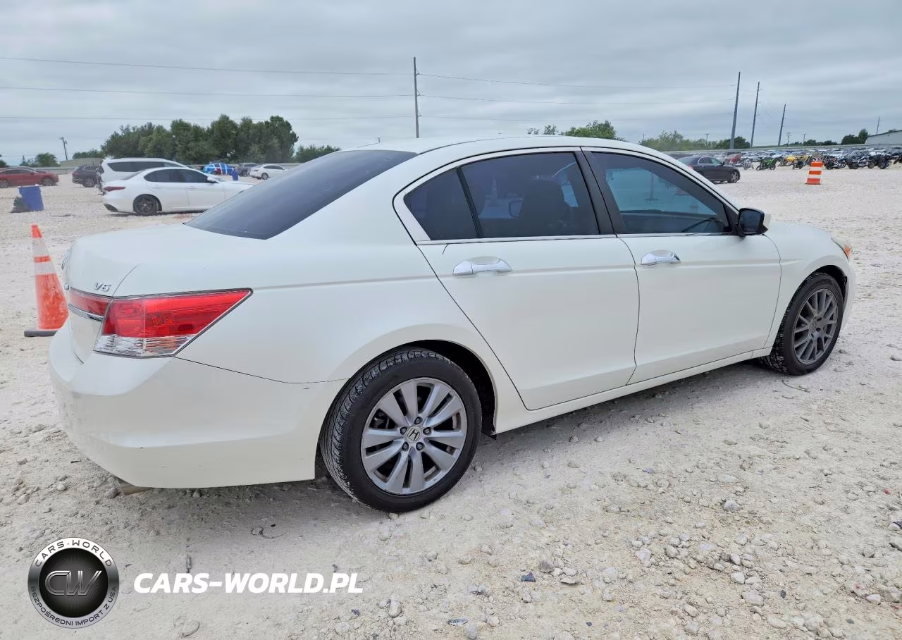 2011 Honda Accord Exl VIN:1HGCP3F85BA009931 - 3