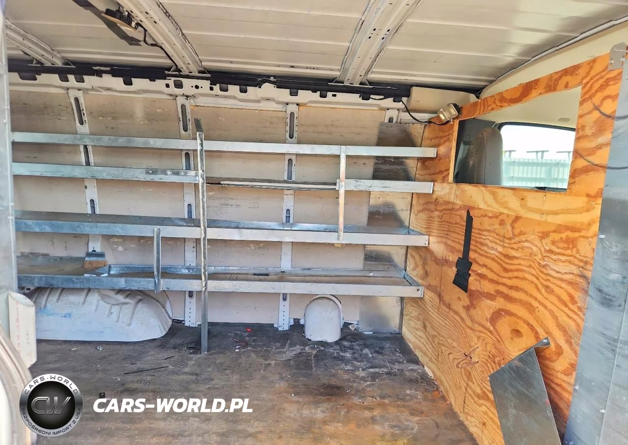 2018 GMC Savana G2500 VIN:1GTW7AFP3J1342540 - 11