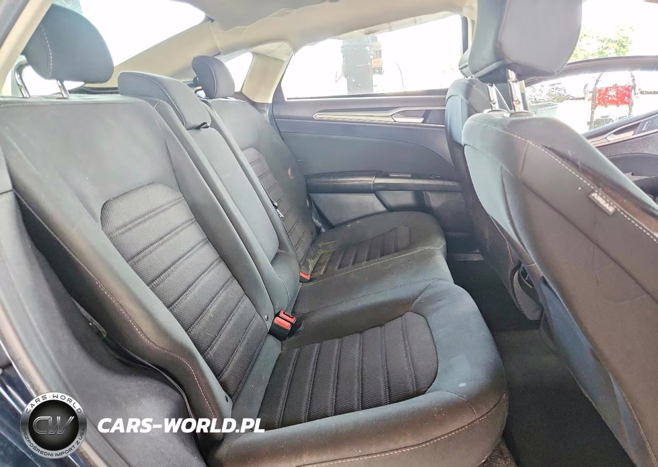 2020 Ford Fusion Se VIN:3FA6P0HD7LR248043 - 10