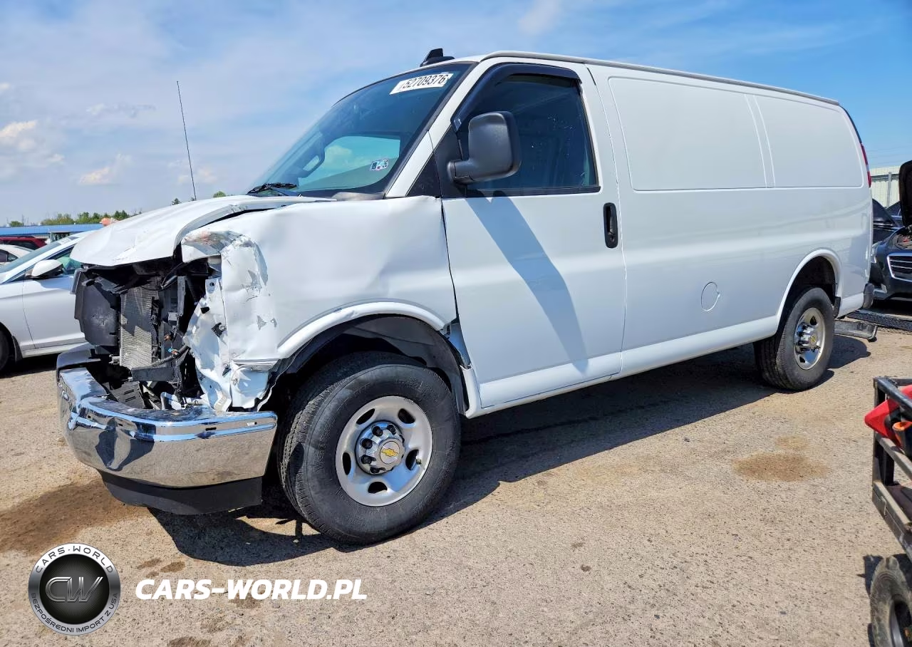 2024 Chev Express G2500