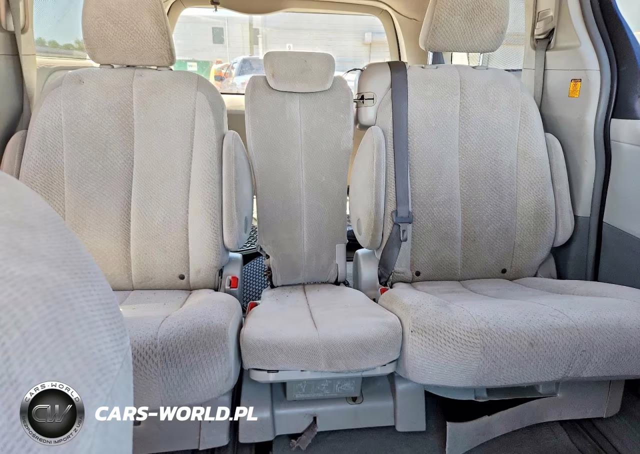 2011 Toyota Sienna Le VIN:5TDKK3DC5BS085040 - 10