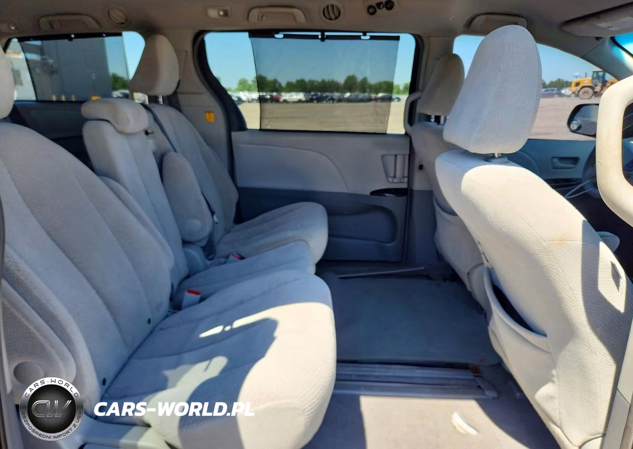 2011 Toyota Sienna Le VIN:5TDKK3DC5BS085040 - 11