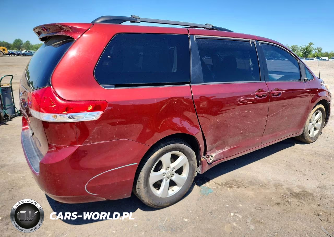 2011 Toyota Sienna Le VIN:5TDKK3DC5BS085040 - 3
