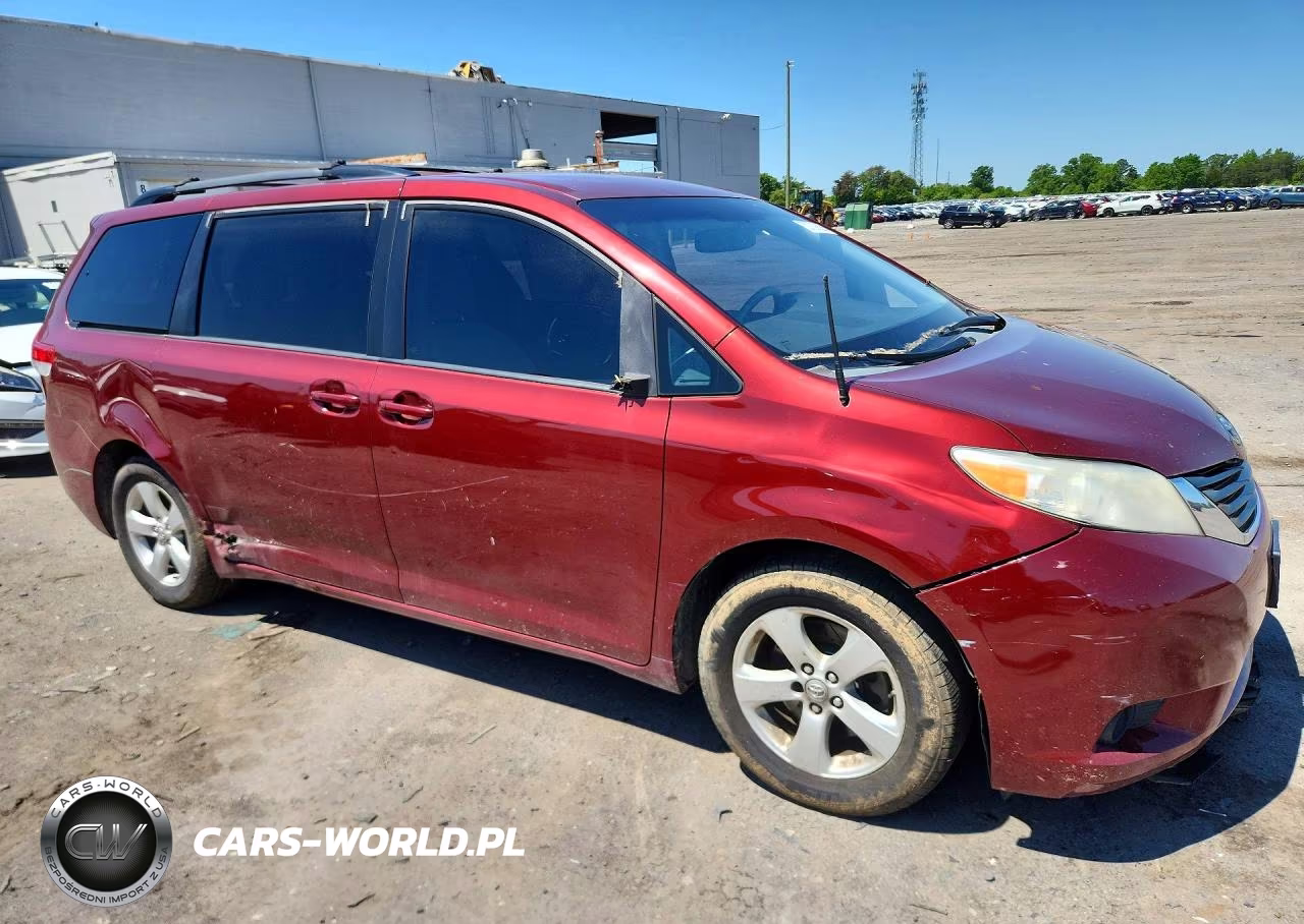 2011 Toyota Sienna Le VIN:5TDKK3DC5BS085040 - 4