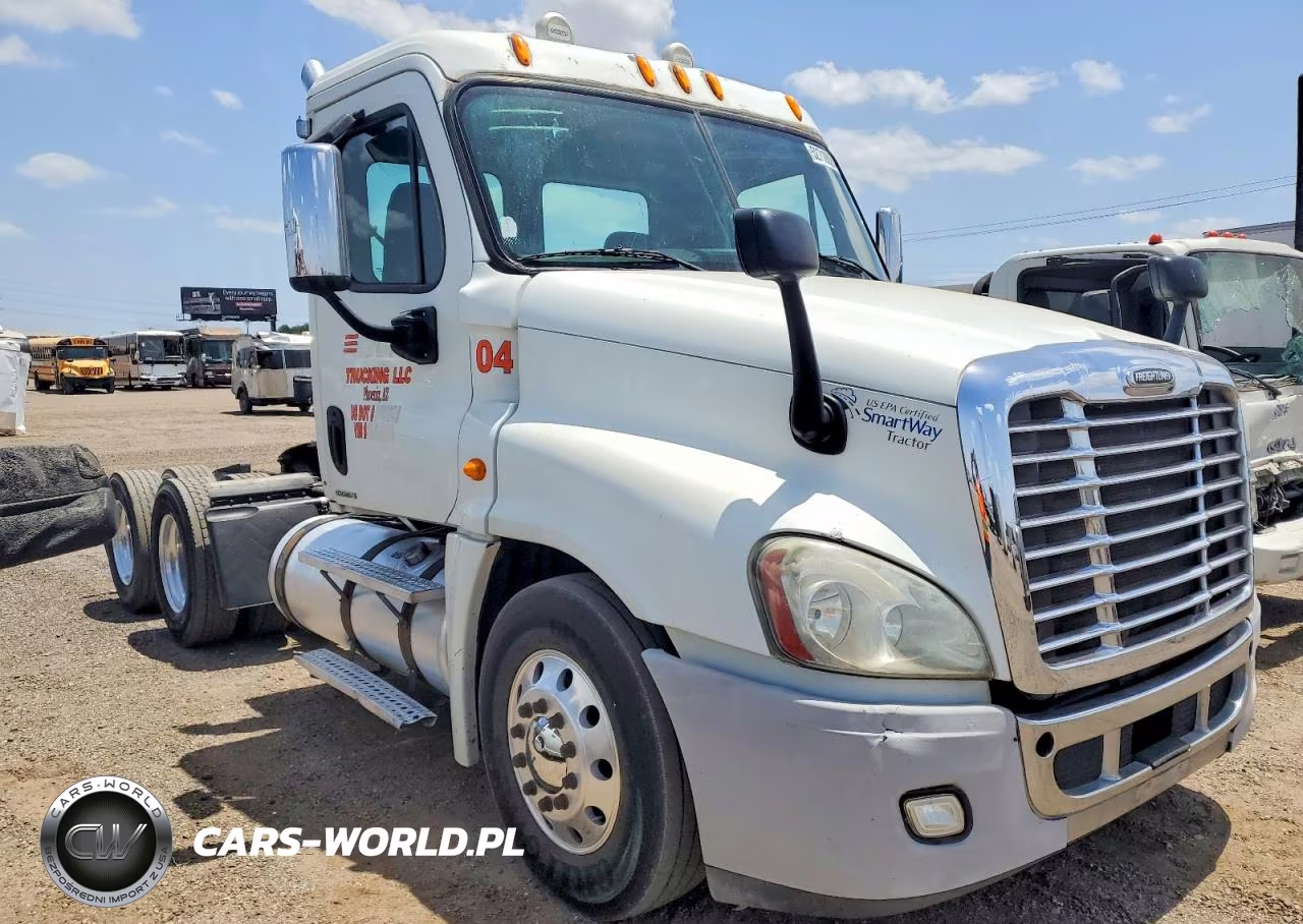 2009 Freightliner Cascadia Semi Truck