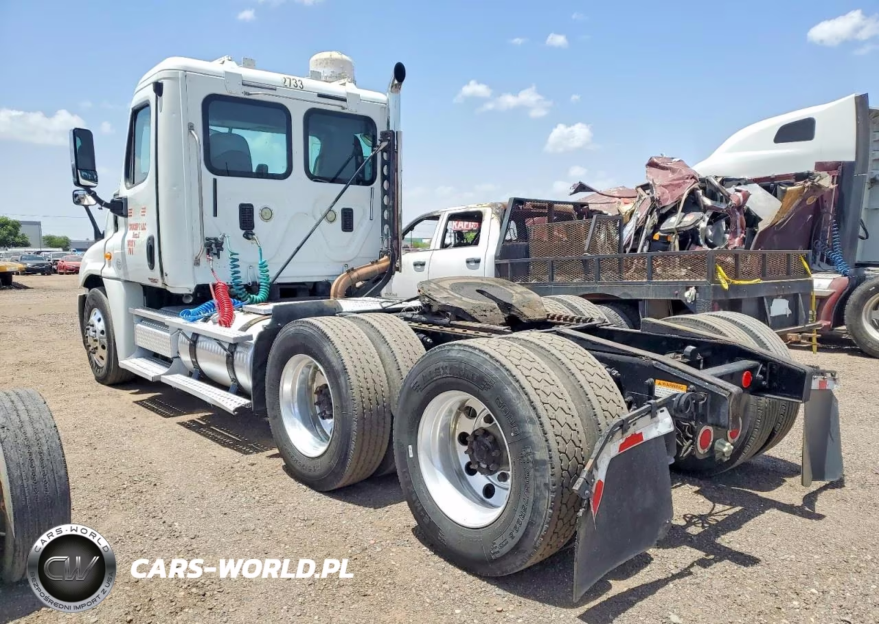 2009 Freightliner Cascadia Semi Truck VIN:1FUJGECK69LAL8088 - 3