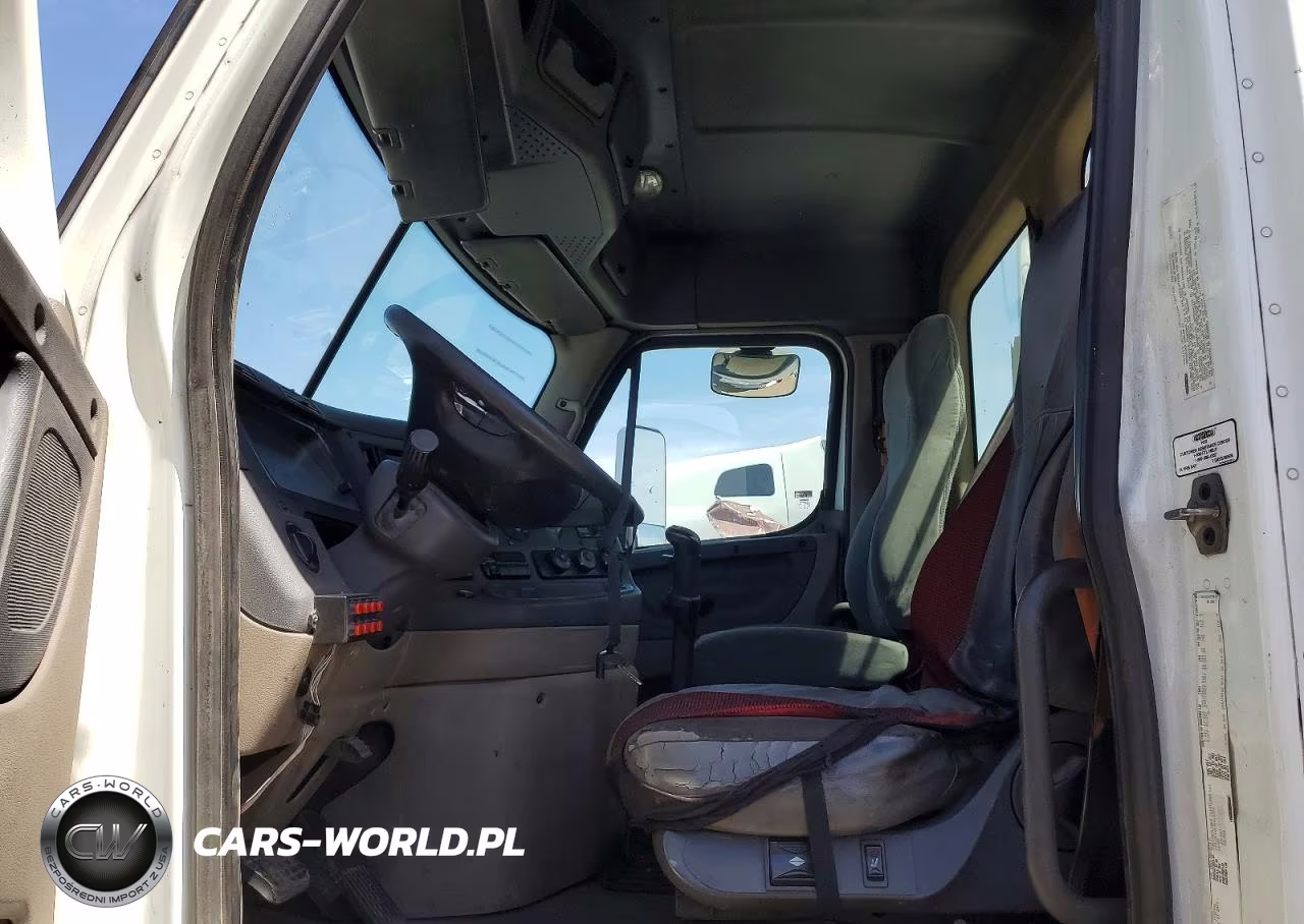 2009 Freightliner Cascadia Semi Truck VIN:1FUJGECK69LAL8088 - 5