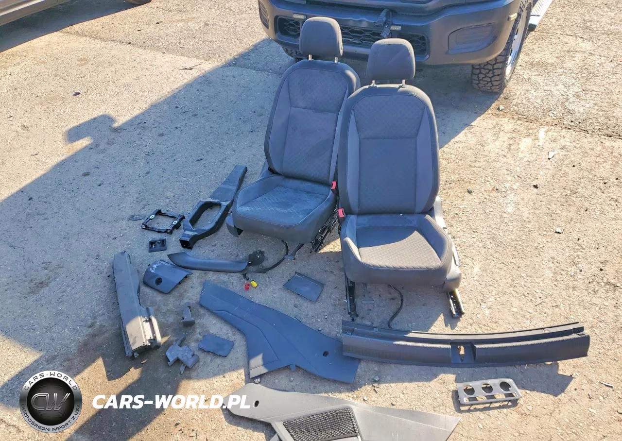 2018 Volkswagen Tiguan S VIN:3VV1B7AXXJM075808 - 13