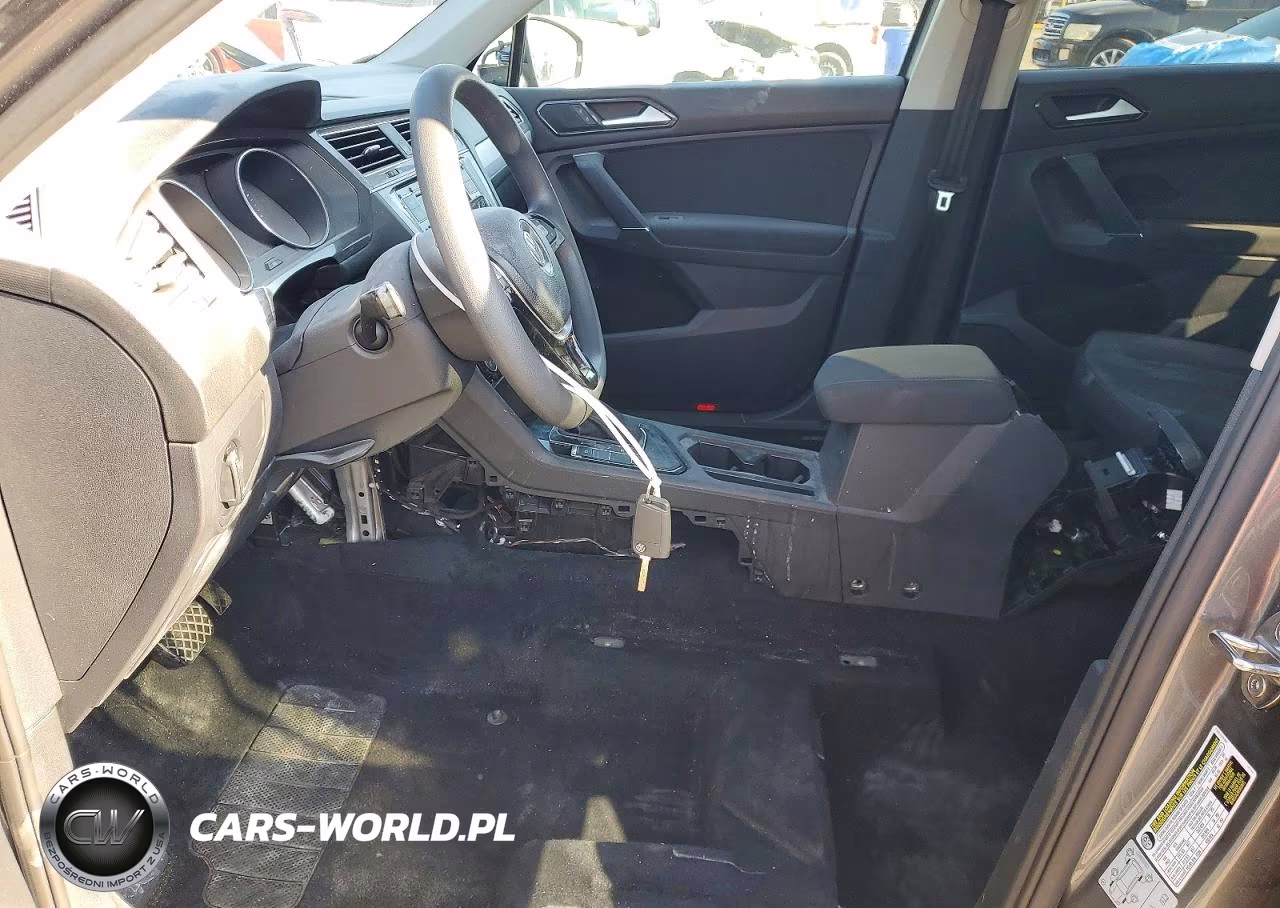 2018 Volkswagen Tiguan S VIN:3VV1B7AXXJM075808 - 7