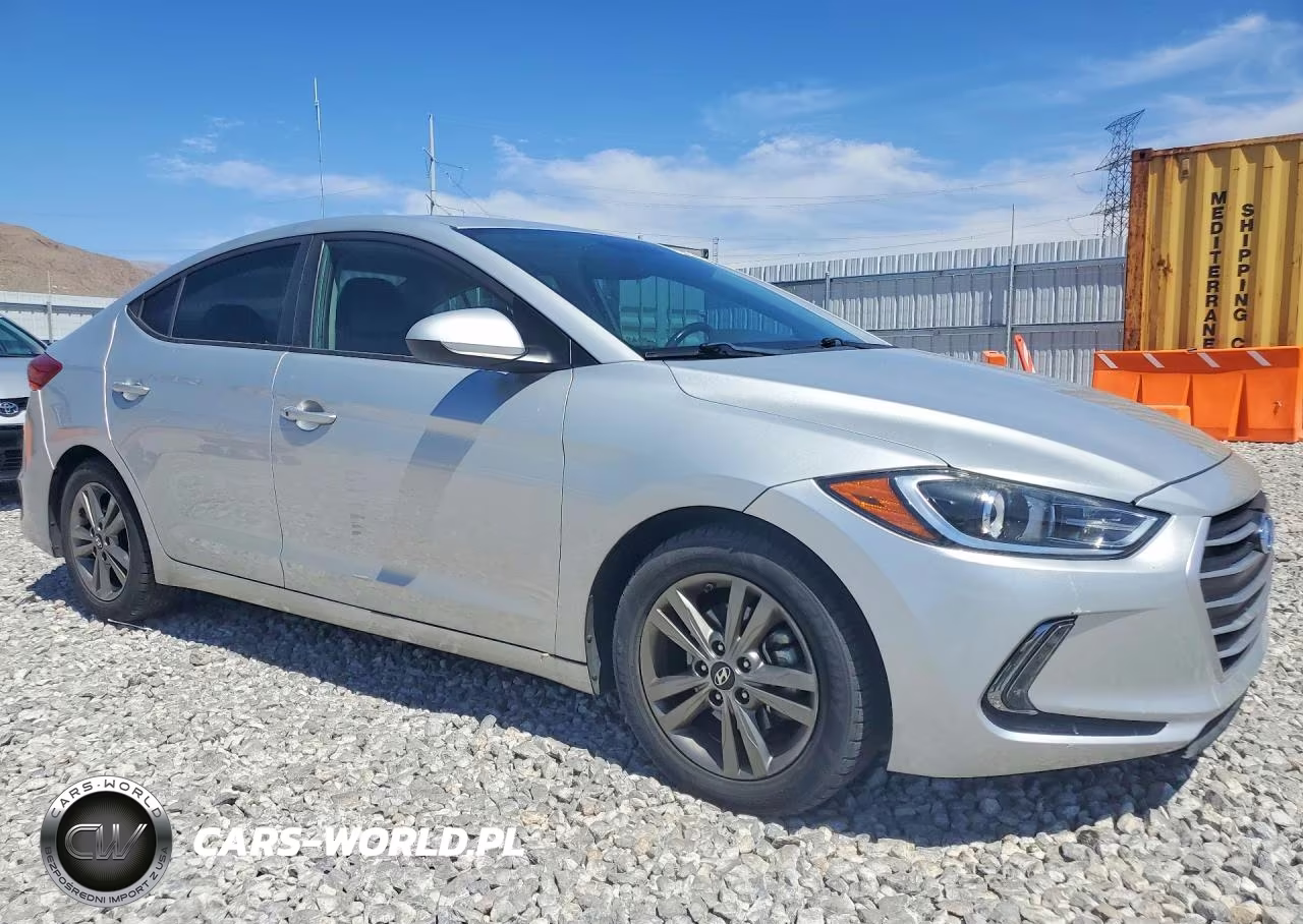 2018 Hyundai Elantra Value Edition VIN:5NPD84LF3JH214552 - 4