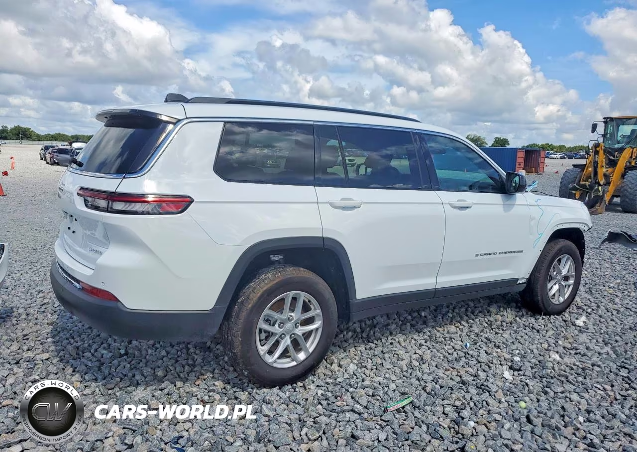 2025 Jeep Grand Cherokee L Laredo VIN:1C4RJJAG0S8745471 - 3