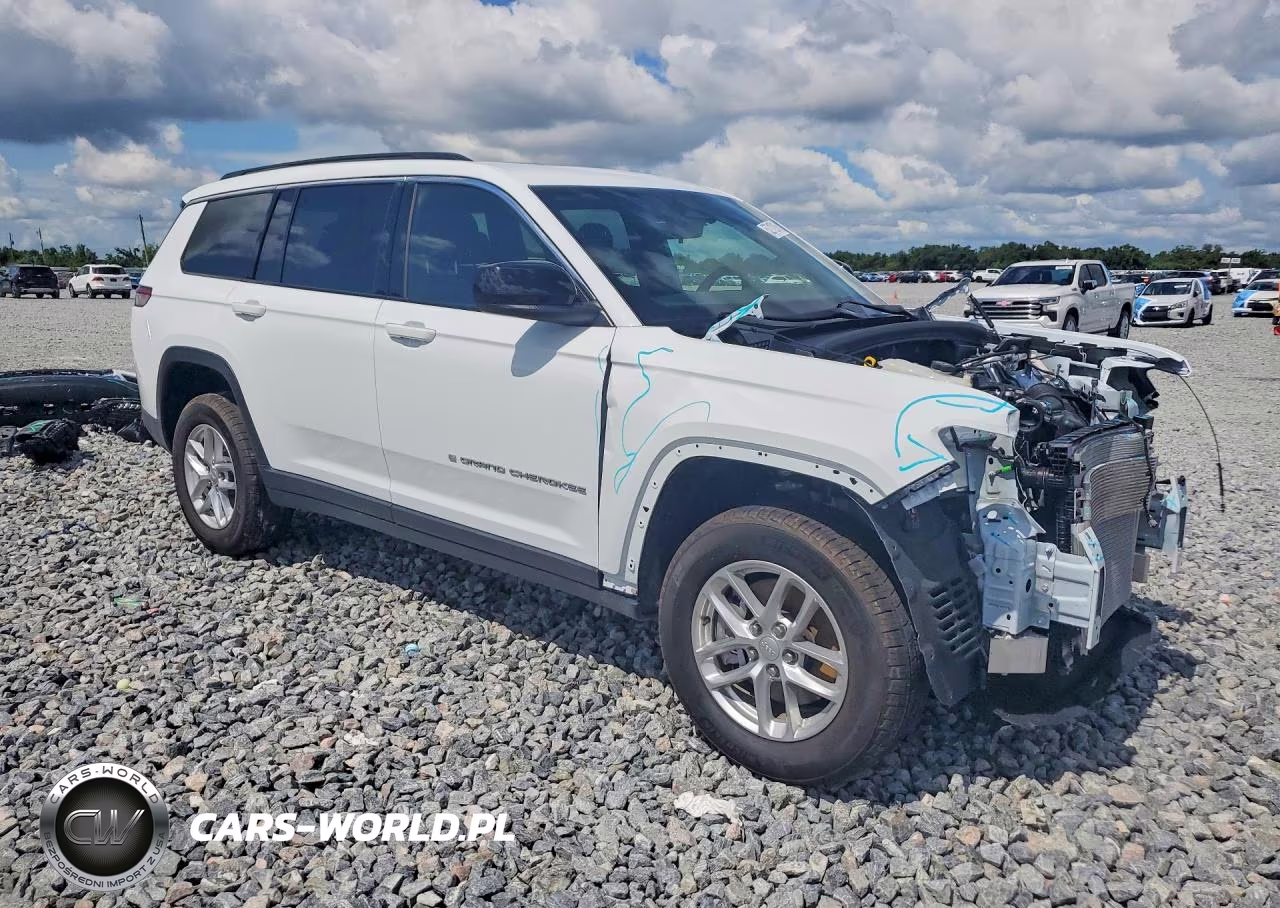 2025 Jeep Grand Cherokee L Laredo VIN:1C4RJJAG0S8745471 - 4