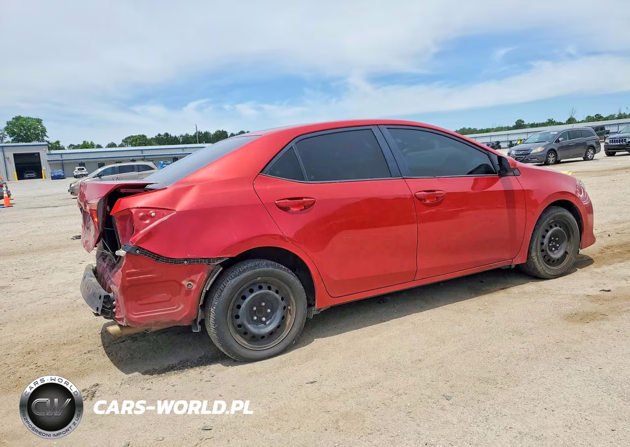2017 Toyota Corolla Le VIN:5YFBURHE1HP644934 - 3