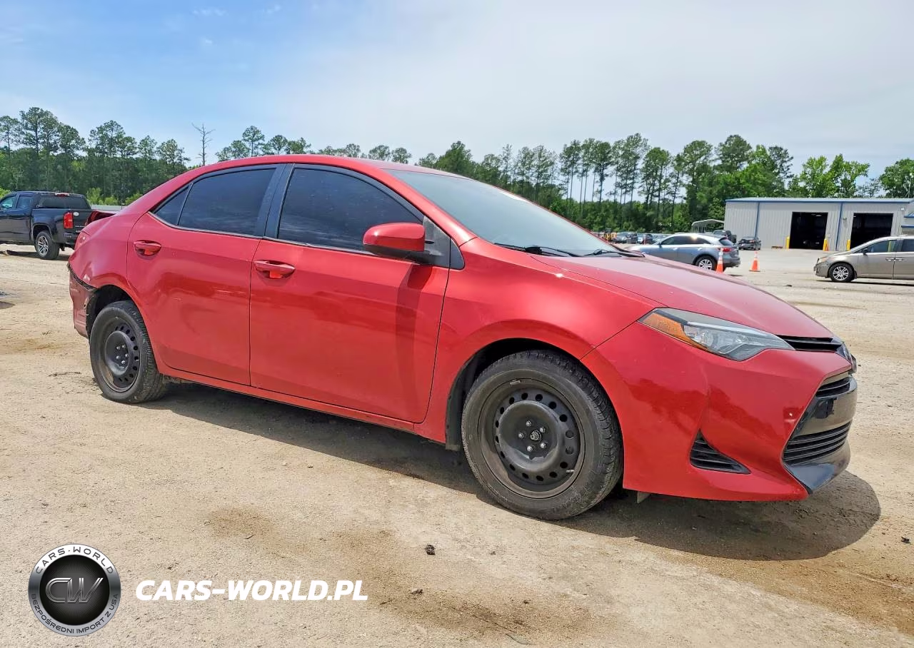 2017 Toyota Corolla Le VIN:5YFBURHE1HP644934 - 4