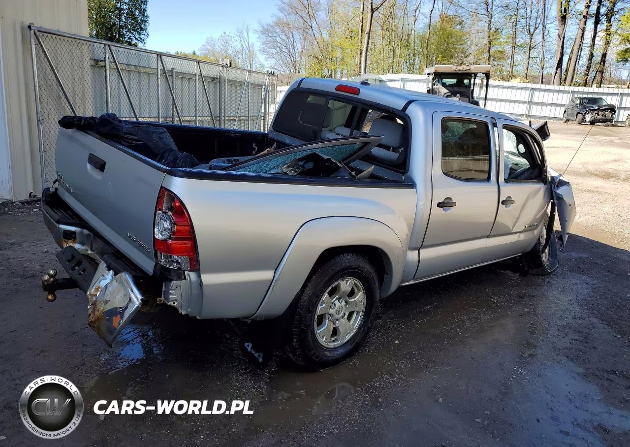 2011 Toyota Tacoma Double Cab VIN:5TFLU4EN3BX011582 - 3