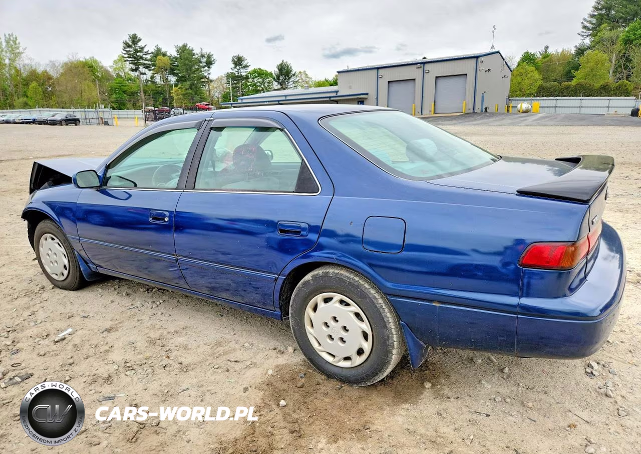 1999 Toyota Camry Le VIN:4T1BG22K2XU514008 - 2