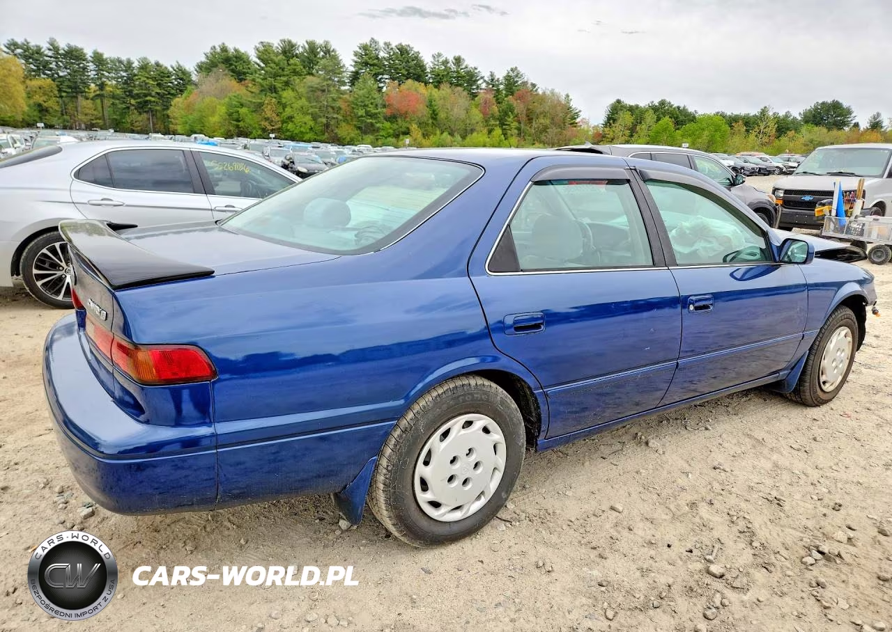 1999 Toyota Camry Le VIN:4T1BG22K2XU514008 - 3