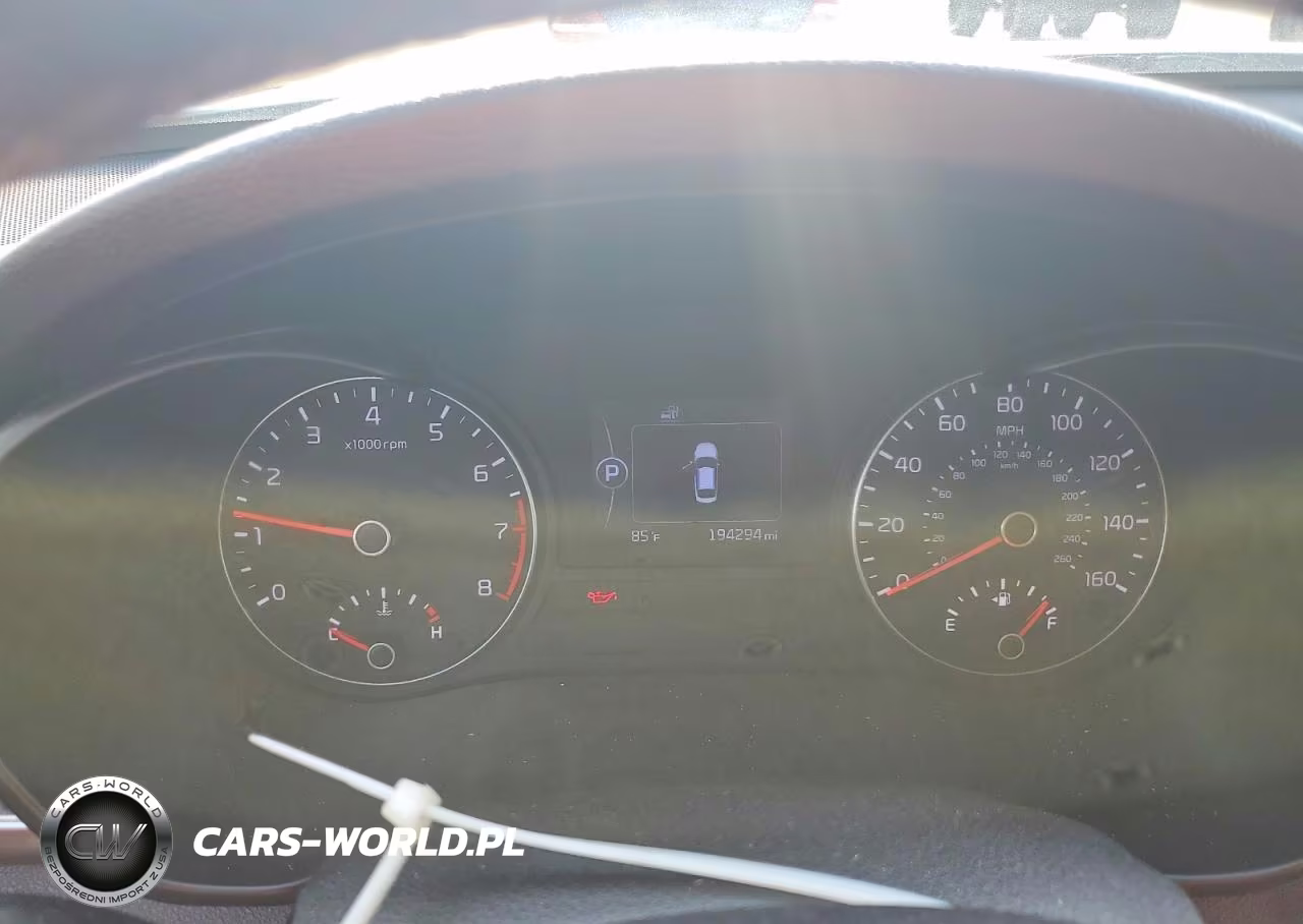 2018 Kia Optima Ex VIN:5XXGU4L31JG226757 - 9